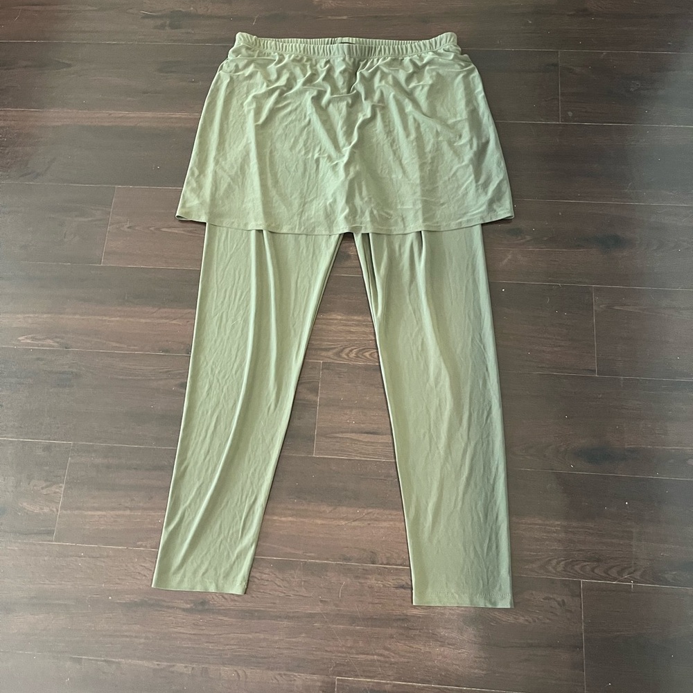 Spirit Randolph Duke Olive Green Leggings with Skirt Overlay XL